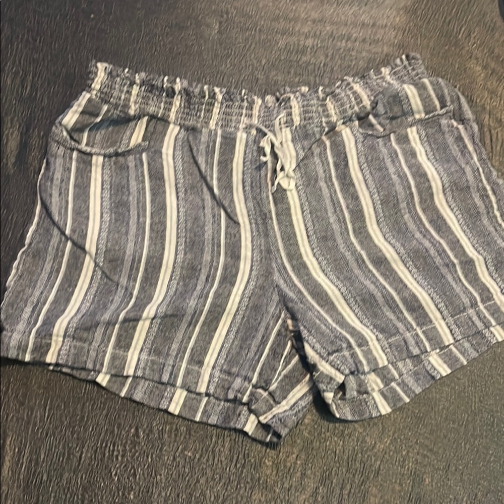 Briggs New York Gray and White High Waist Striped Shorts
